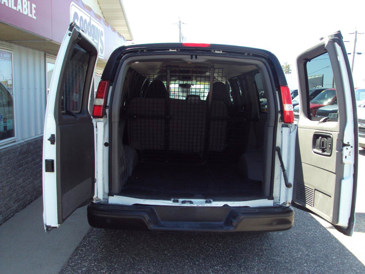 Used 2014 Chevrolet Express 1500 LS AWD/4WD image 7