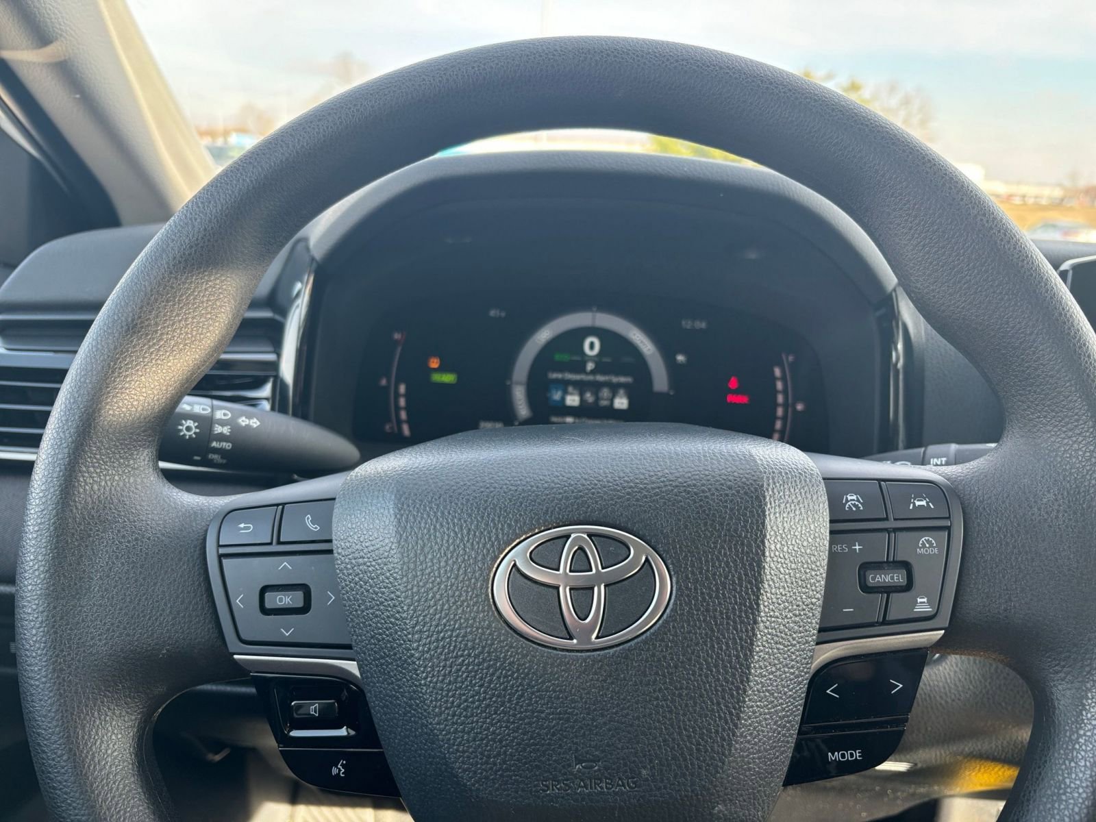 Used 2025 Toyota Camry LE image 27