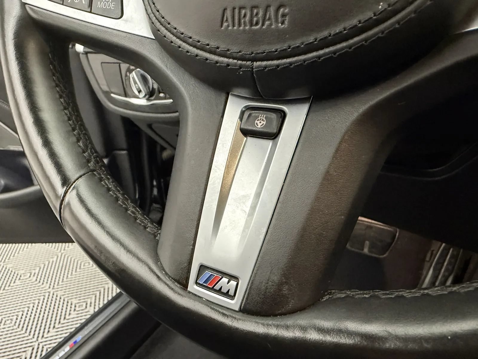 Used 2021 BMW M550i xDrive AWD/4WD image 15
