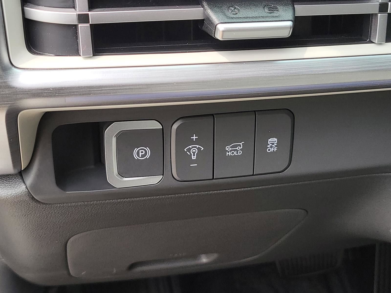 Used 2024 Hyundai Santa Fe Calligraphy AWD/4WD image 25