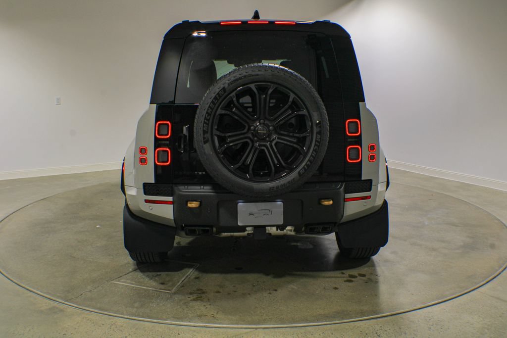 New 2026 Land Rover Defender 110 OCTA AWD/4WD image 4
