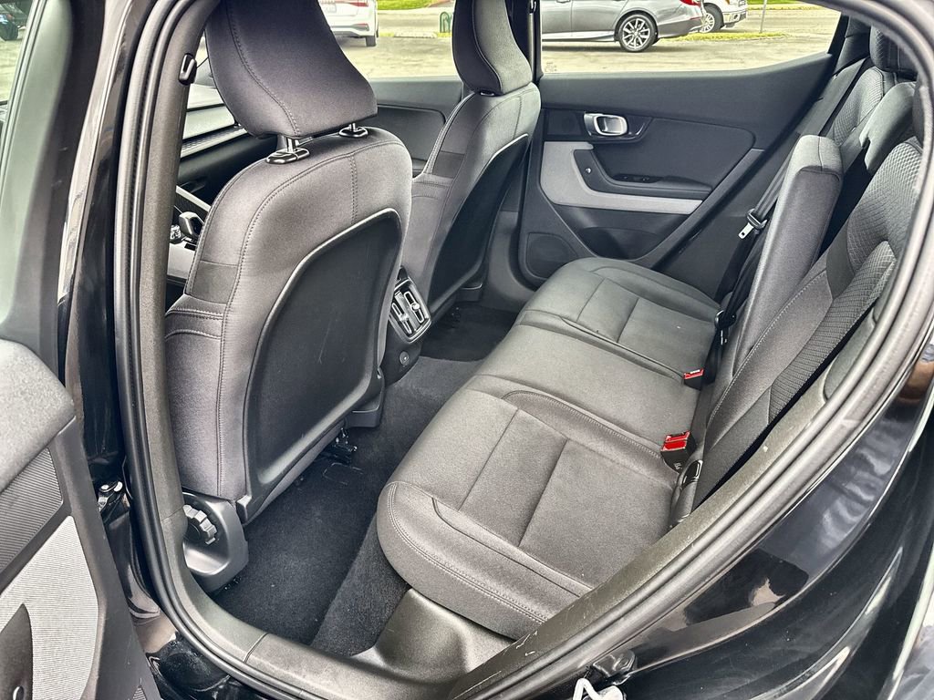 Used 2022 Polestar Polestar 2 image 32