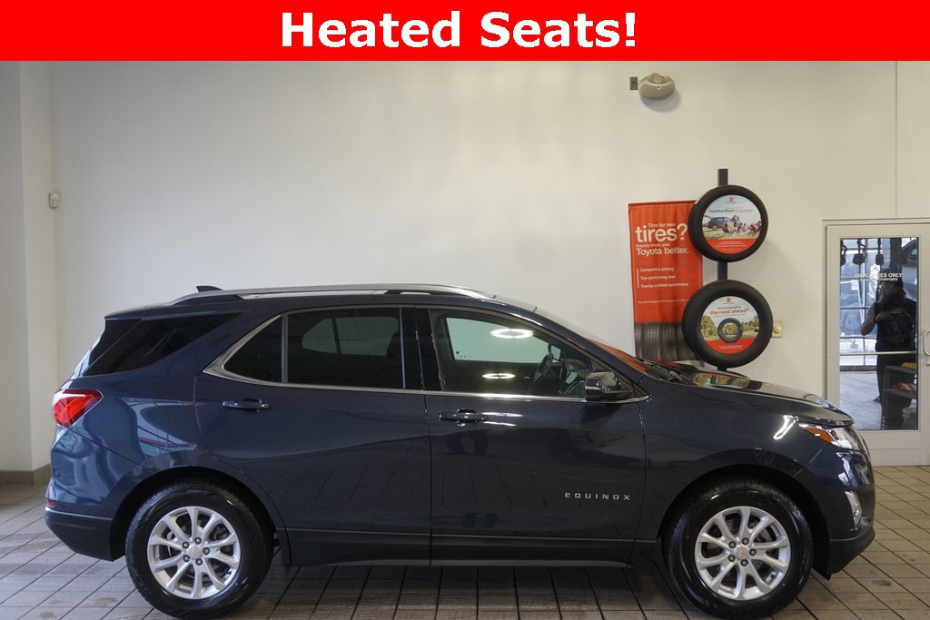 Used 2018 Chevrolet Equinox LT w/ Sun & Infotainment Package image 2