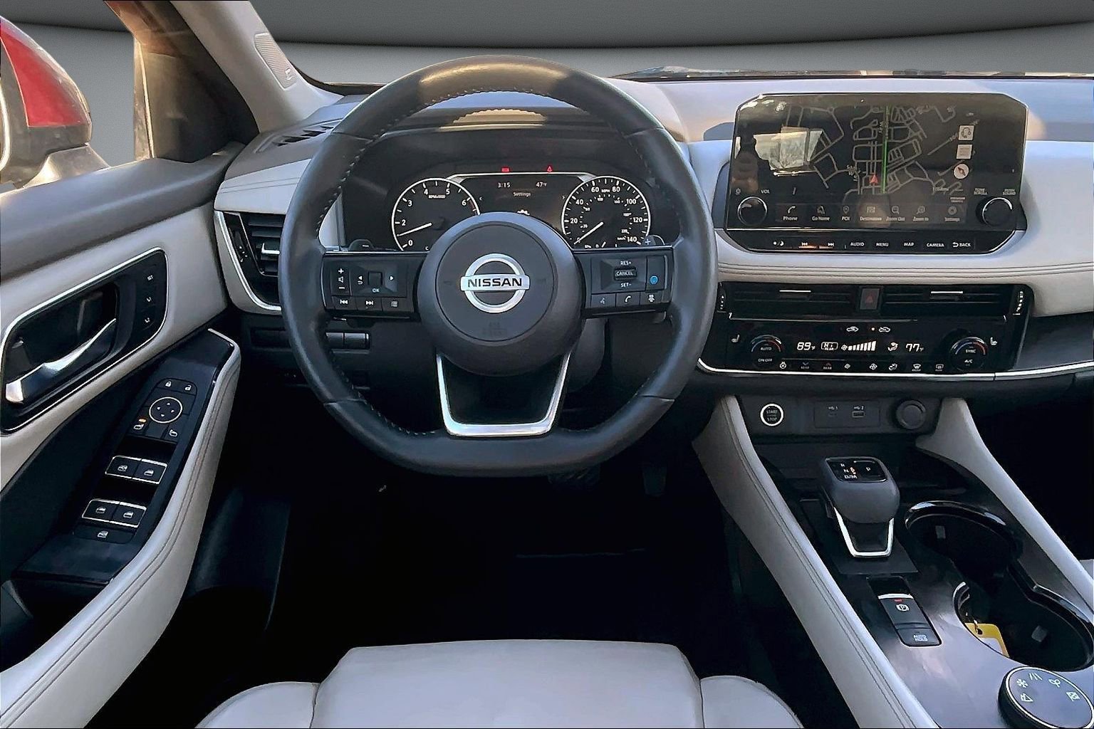 Used 2021 Nissan Rogue SL w/ Premium Package image 8