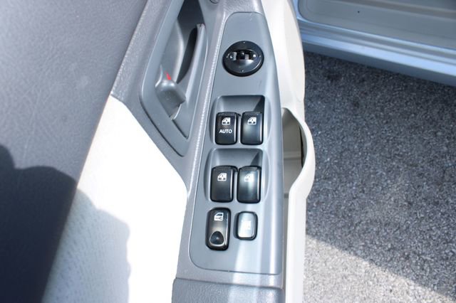 Used 2006 Kia Spectra EX FWD image 11