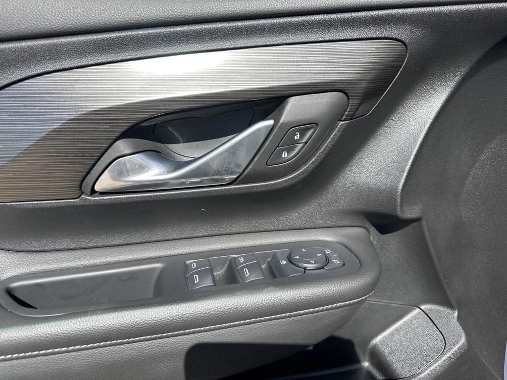 Used 2024 GMC Terrain SLE image 18