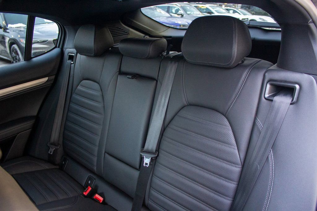 Used 2025 Alfa Romeo Stelvio Sprint w/ Veloce Package image 21