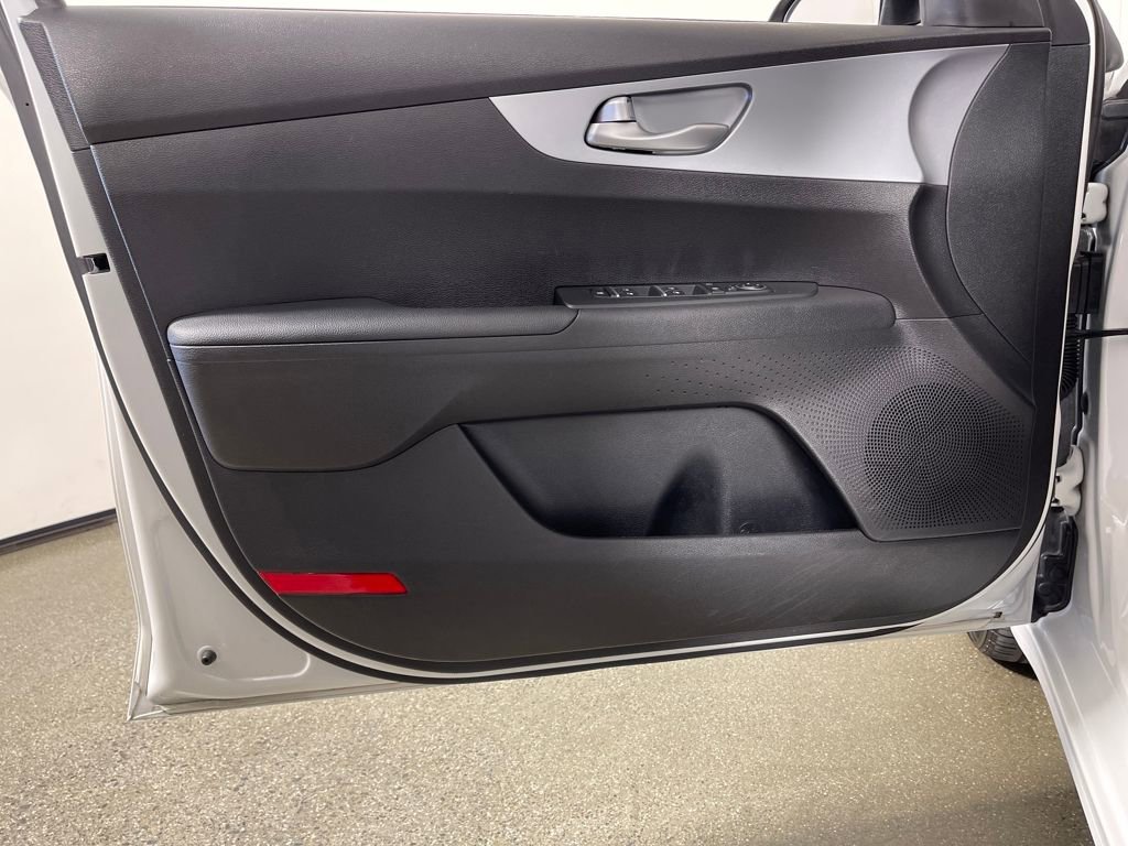 Used 2023 Kia Forte LXS image 19