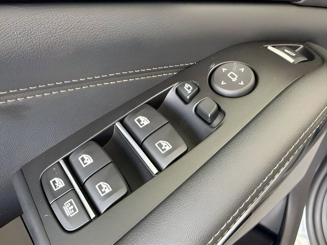 Used 2026 BMW X7 xDrive40i w/ M Sport Package image 15