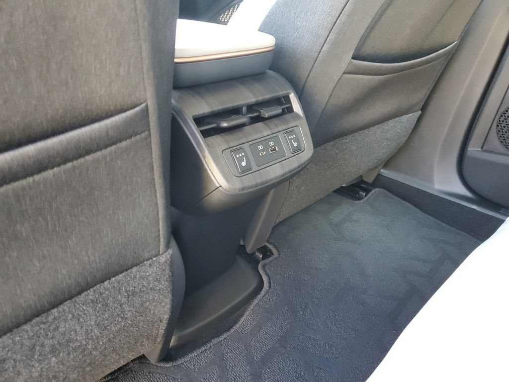 Used 2024 Nissan Ariya FWD image 14