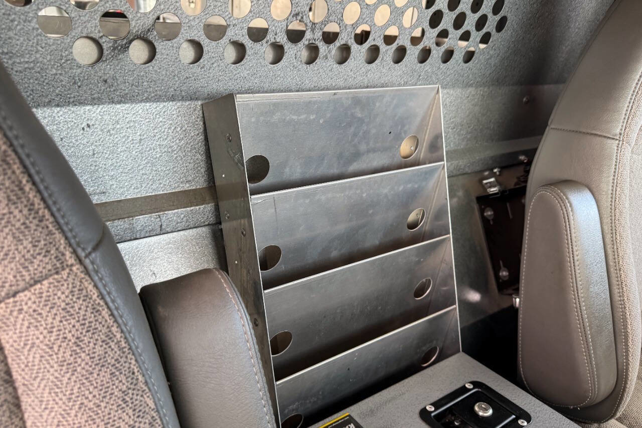 Used 2018 Chevrolet Express 2500 w/ Driver Convenience Package image 13