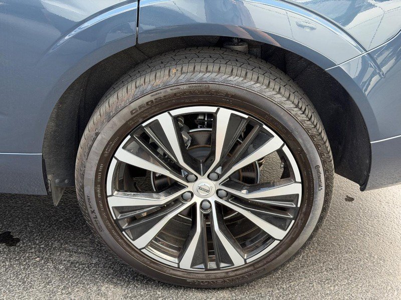 Certified 2023 Volvo XC60 B5 Plus w/ Climate Package FWD image 8