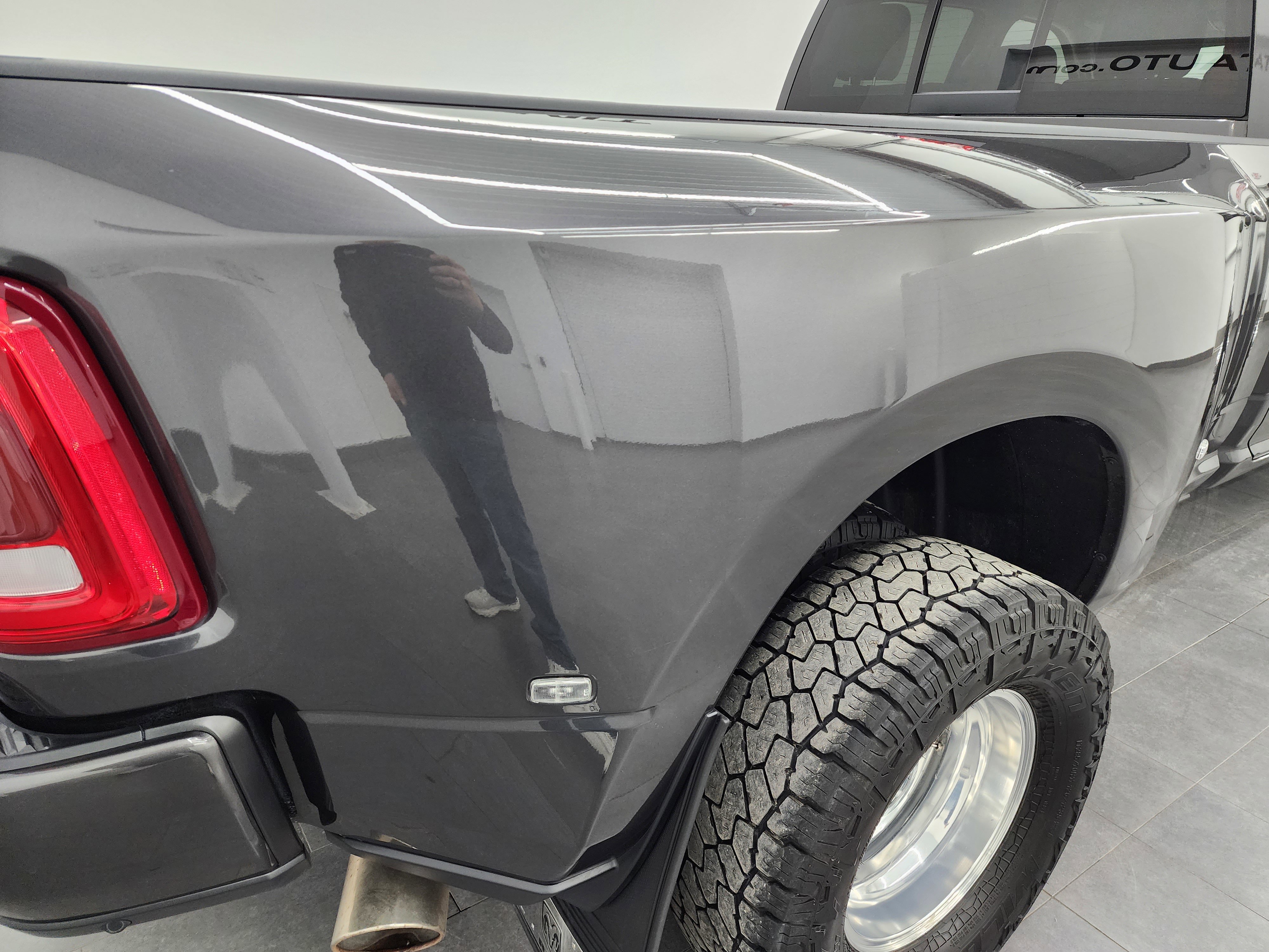 Used 2024 RAM 3500 Laramie w/ Safety Group image 28