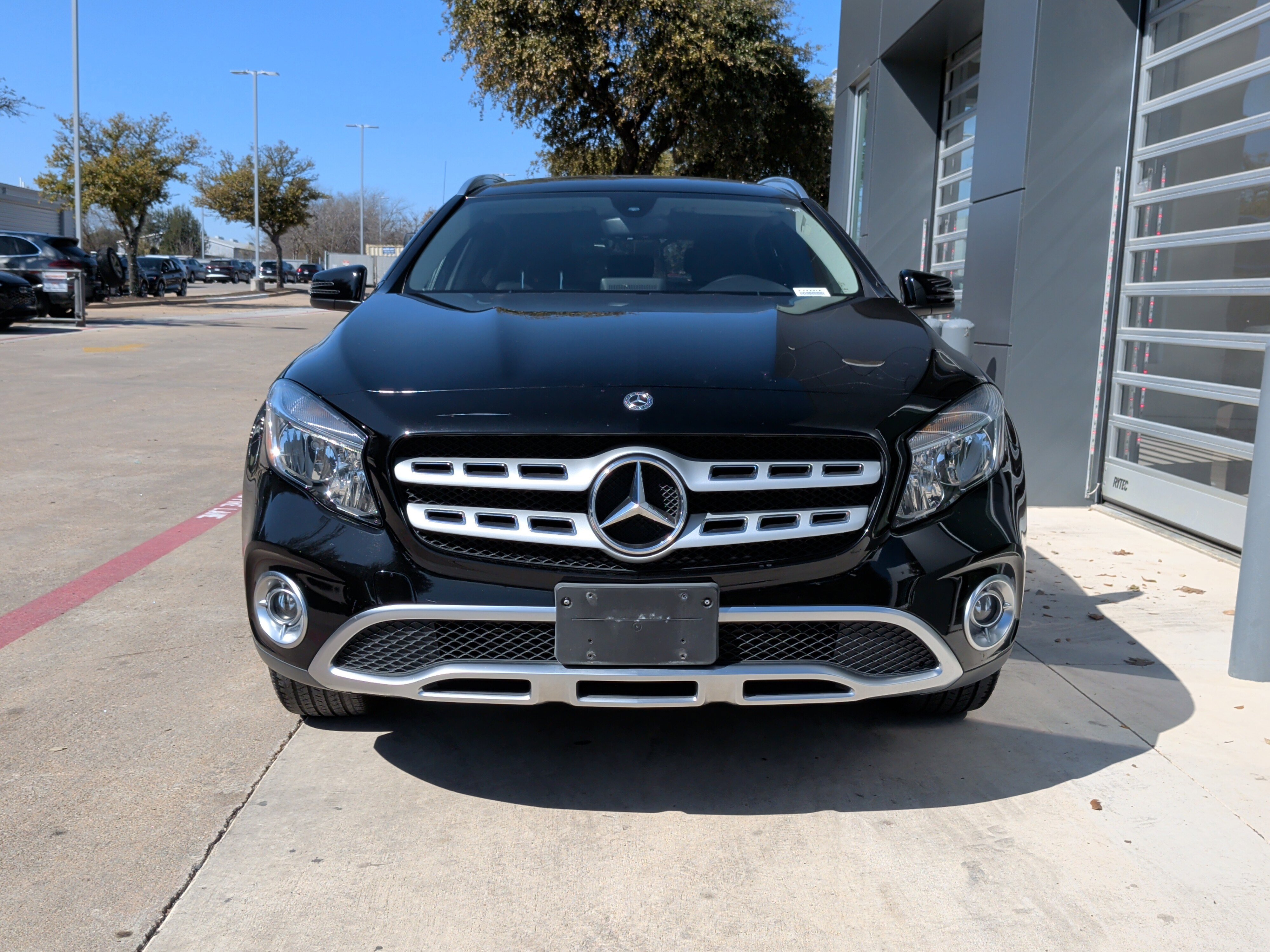 Used 2018 Mercedes-Benz GLA 250 4MATIC image 3