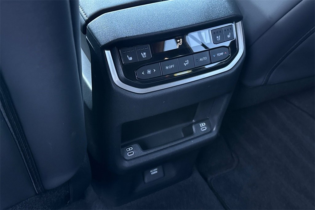 Used 2024 Lexus TX 500h AWD image 14