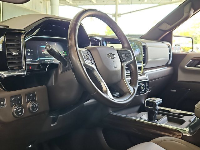Certified 2024 Chevrolet Silverado 1500 LT Trail Boss w/ Convenience Package II AWD/4WD image 10