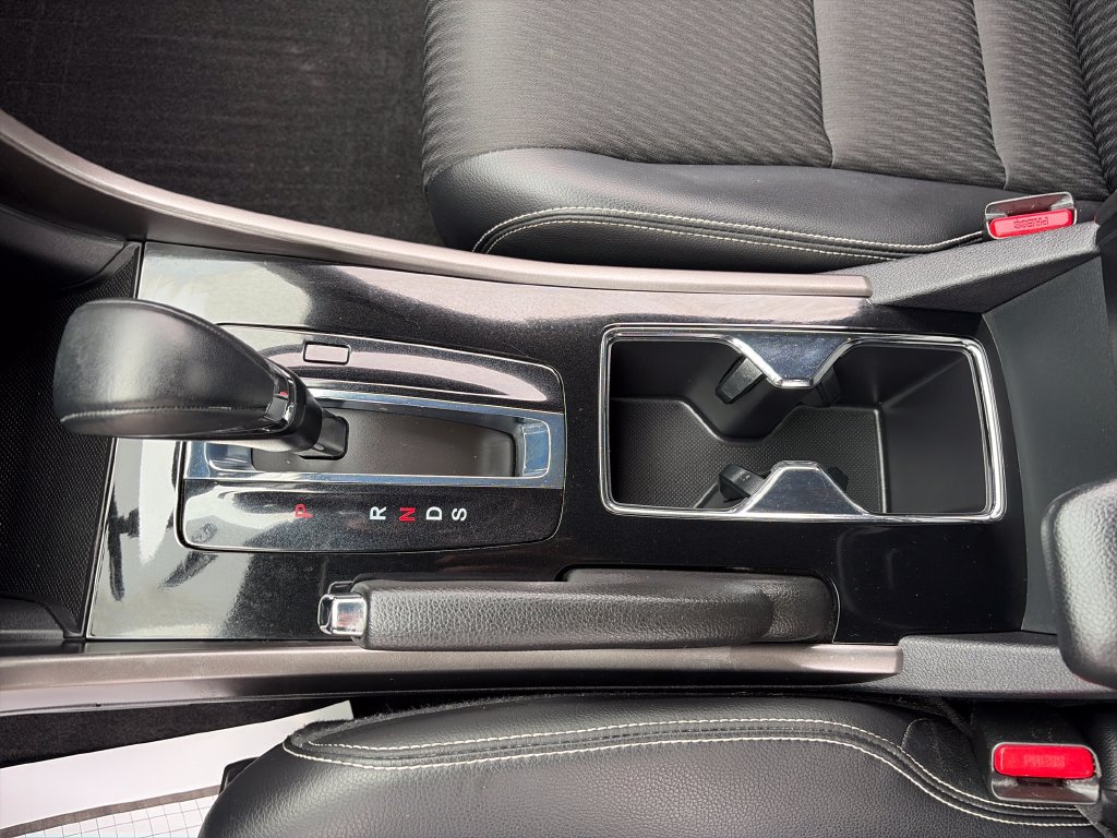 Used 2017 Honda Accord Sport image 24
