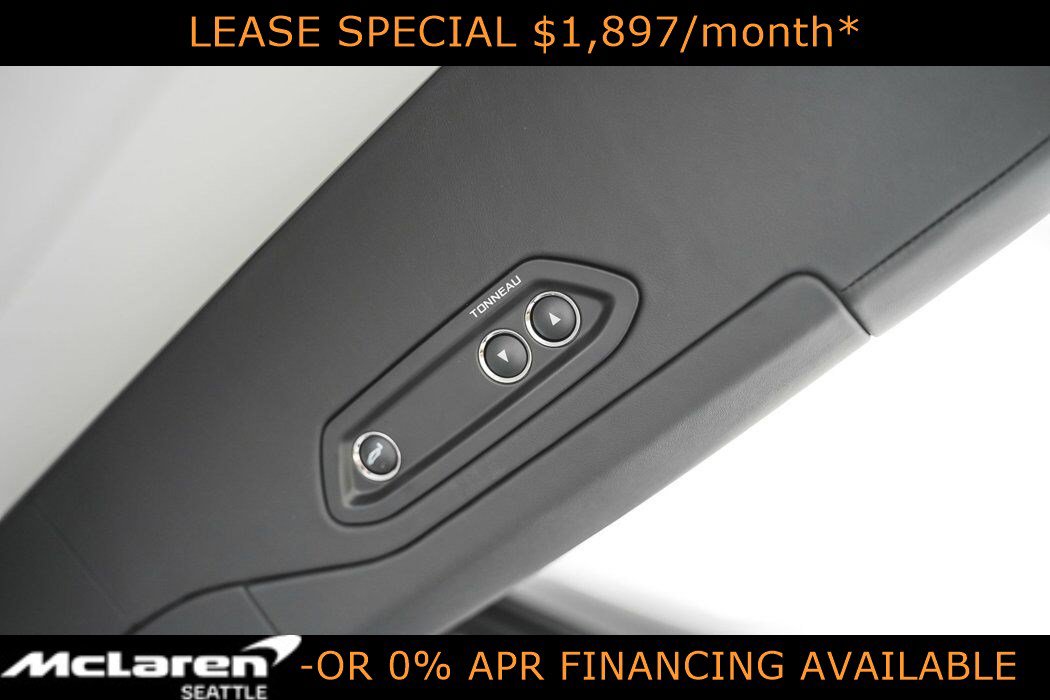 Used 2025 McLaren Artura Spider RWD image 33