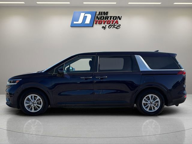Used 2023 Kia Carnival LX FWD image 8