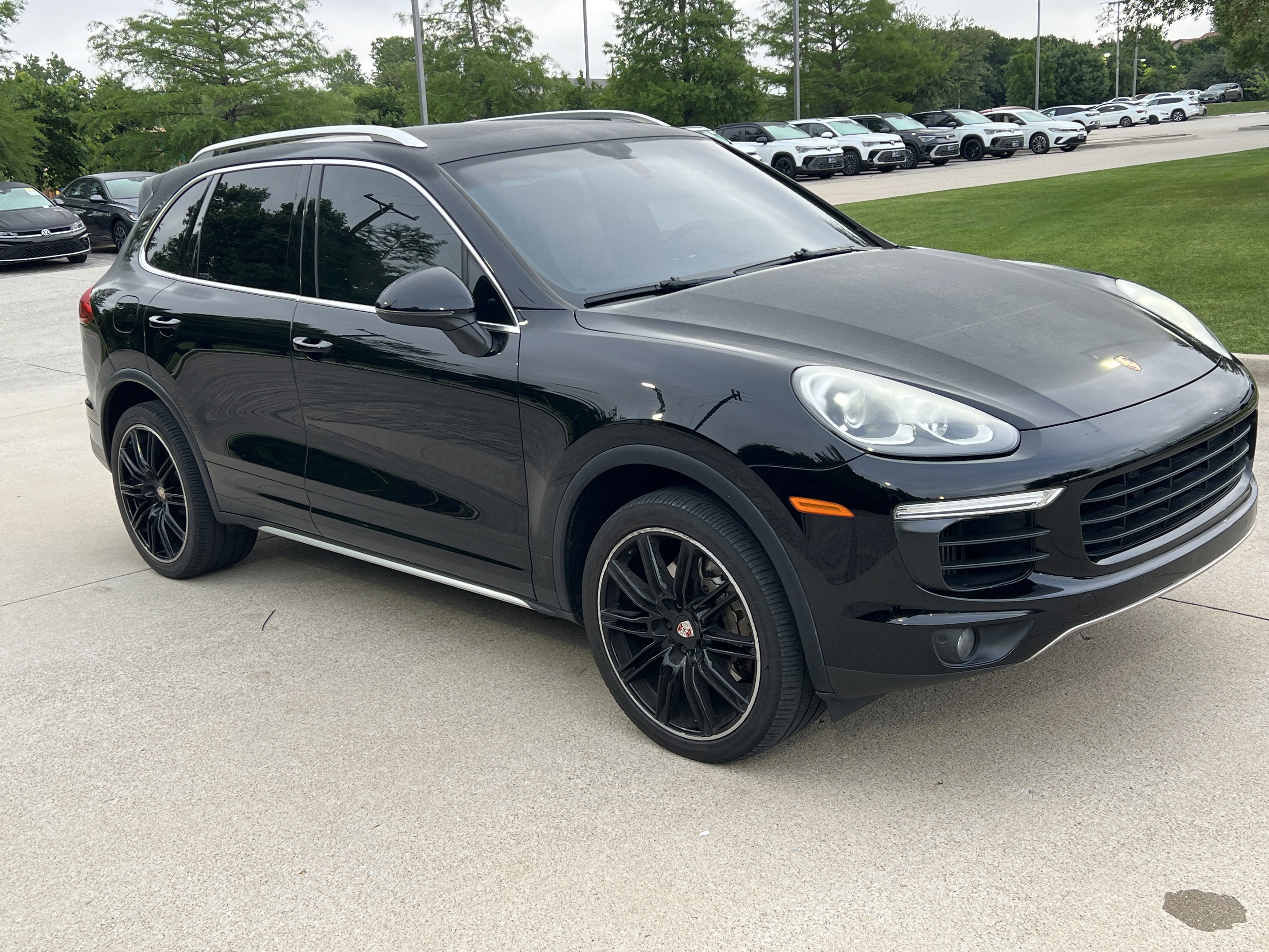 Used 2018 Porsche Cayenne S AWD/4WD image 2
