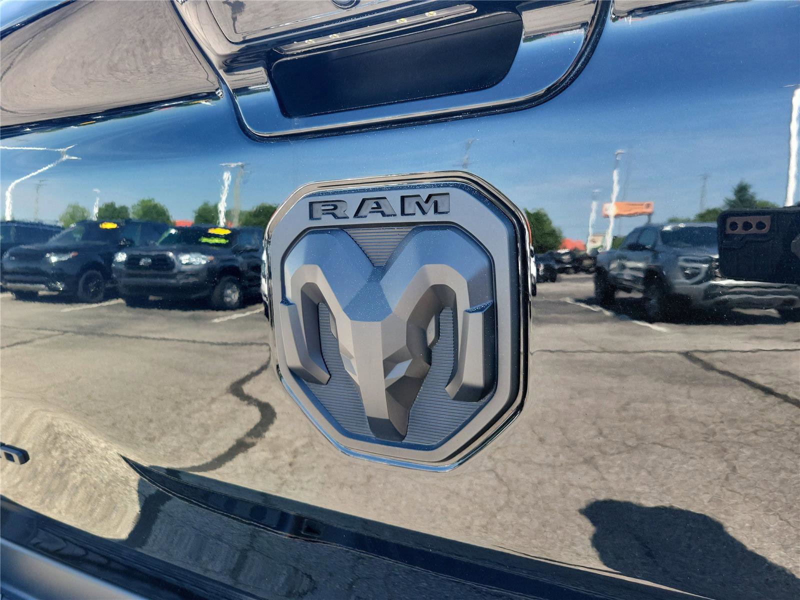 Used 2024 RAM 1500 Limited w/ Night Edition AWD/4WD image 8