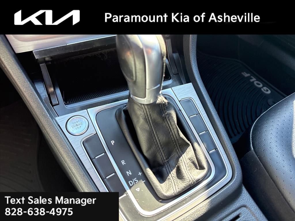 Used 2017 Volkswagen Golf S FWD image 16