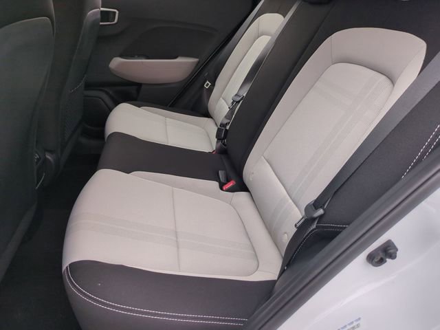 Certified 2025 Hyundai Venue SEL image 15