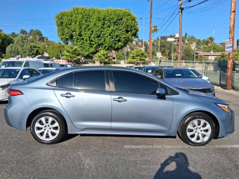 Used 2023 Toyota Corolla LE FWD image 7