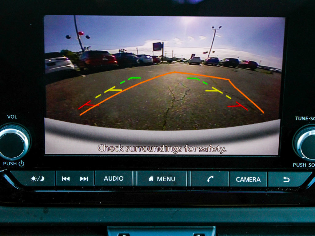 Used 2025 Nissan Pathfinder S AWD/4WD image 19