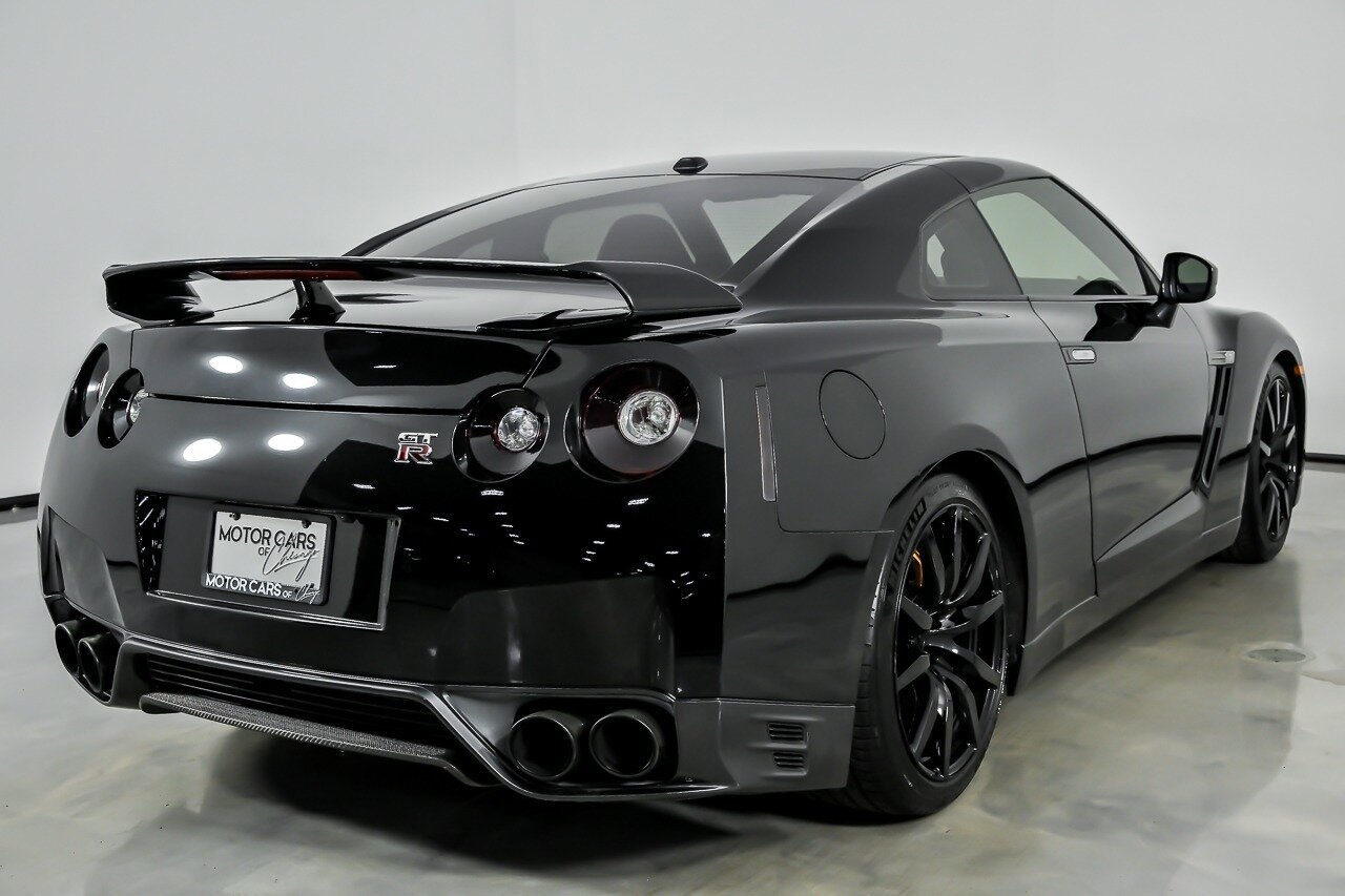 Used 2013 Nissan GT-R Premium AWD/4WD image 12