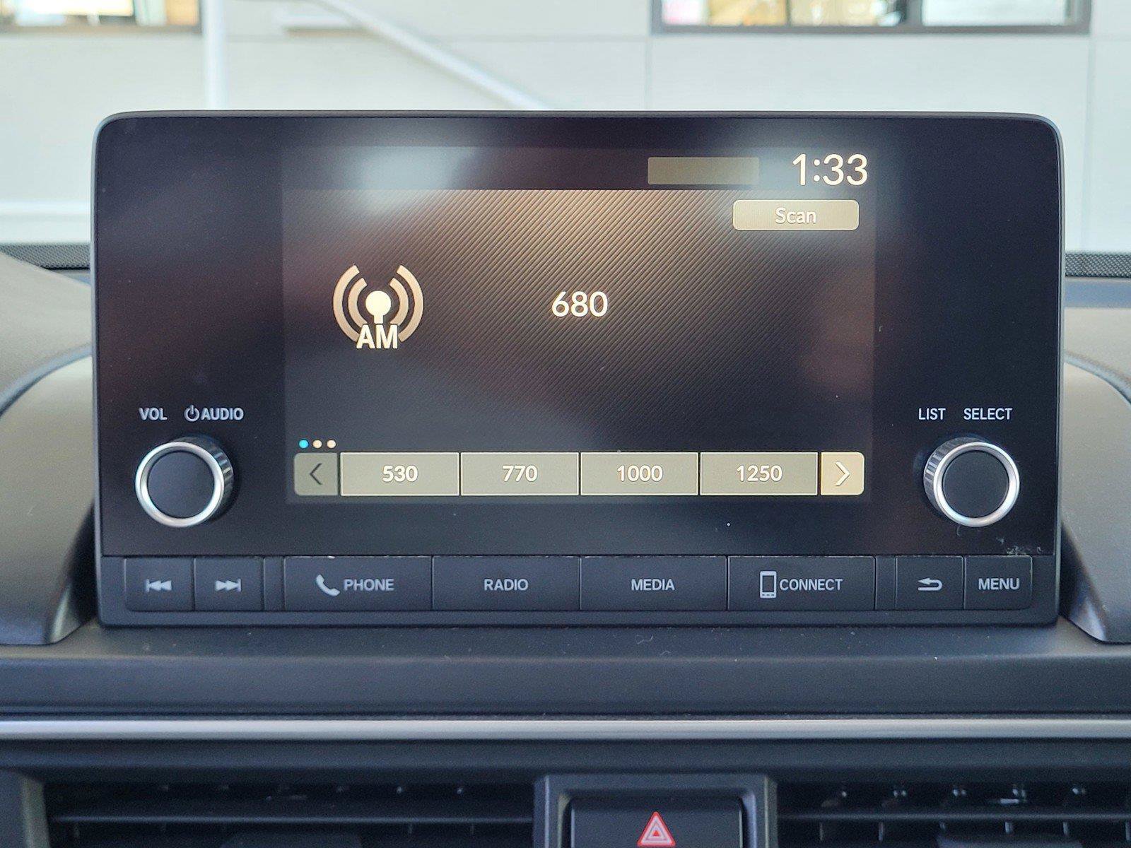 Used 2023 Honda Pilot LX image 25