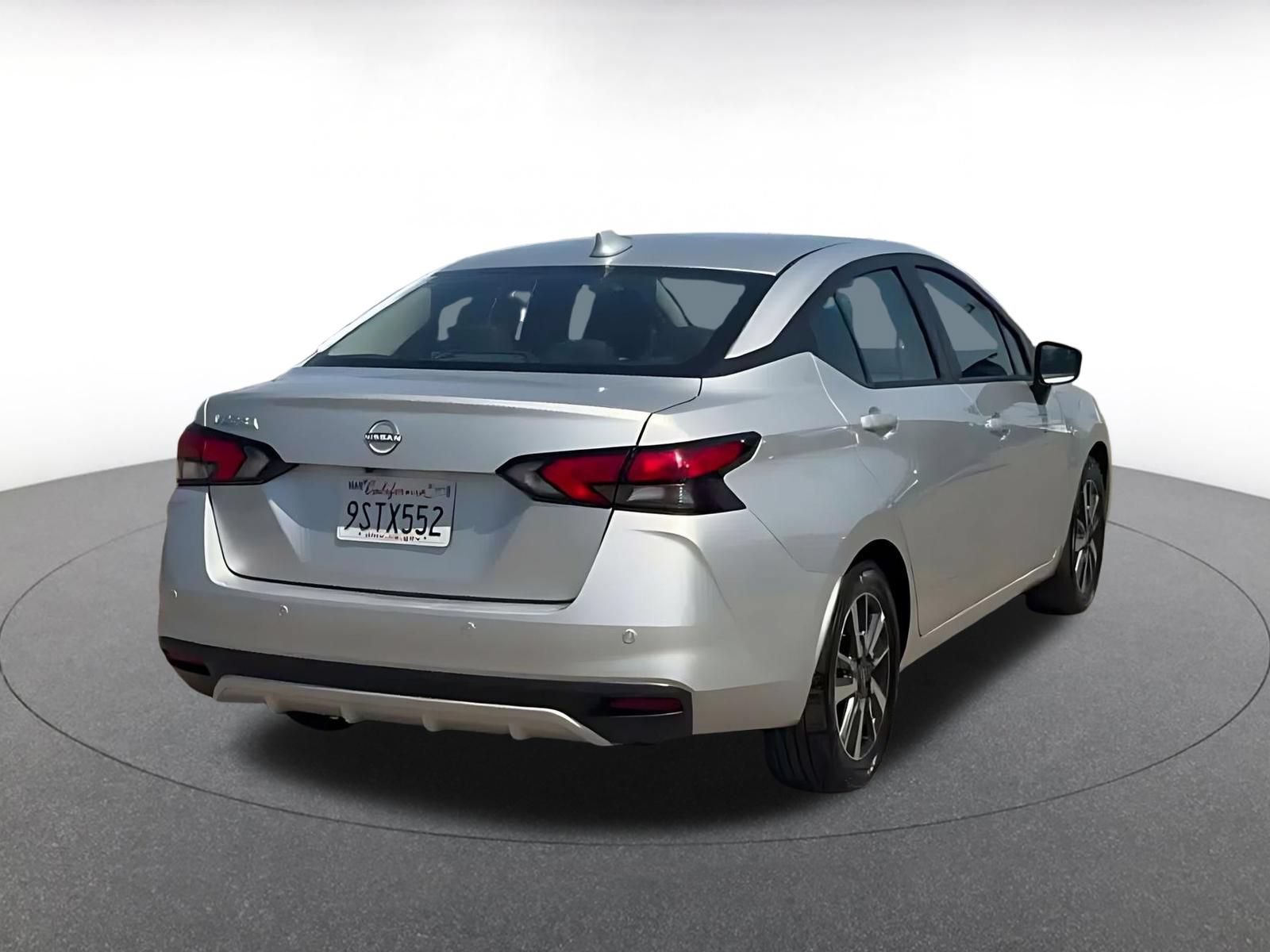 Used 2025 Nissan Versa SV FWD image 13