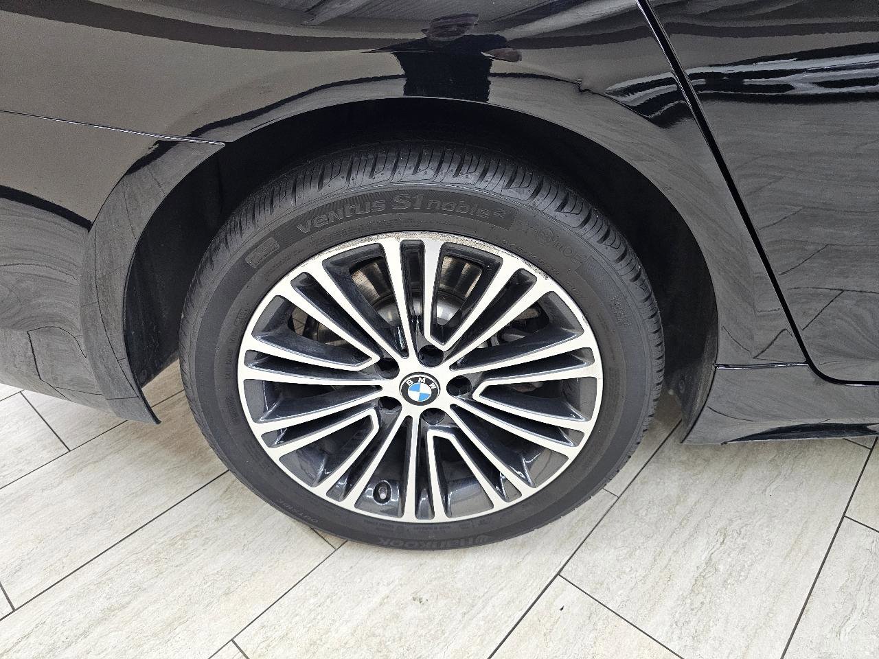 Used 2020 BMW 530i w/ Convenience Package RWD image 43