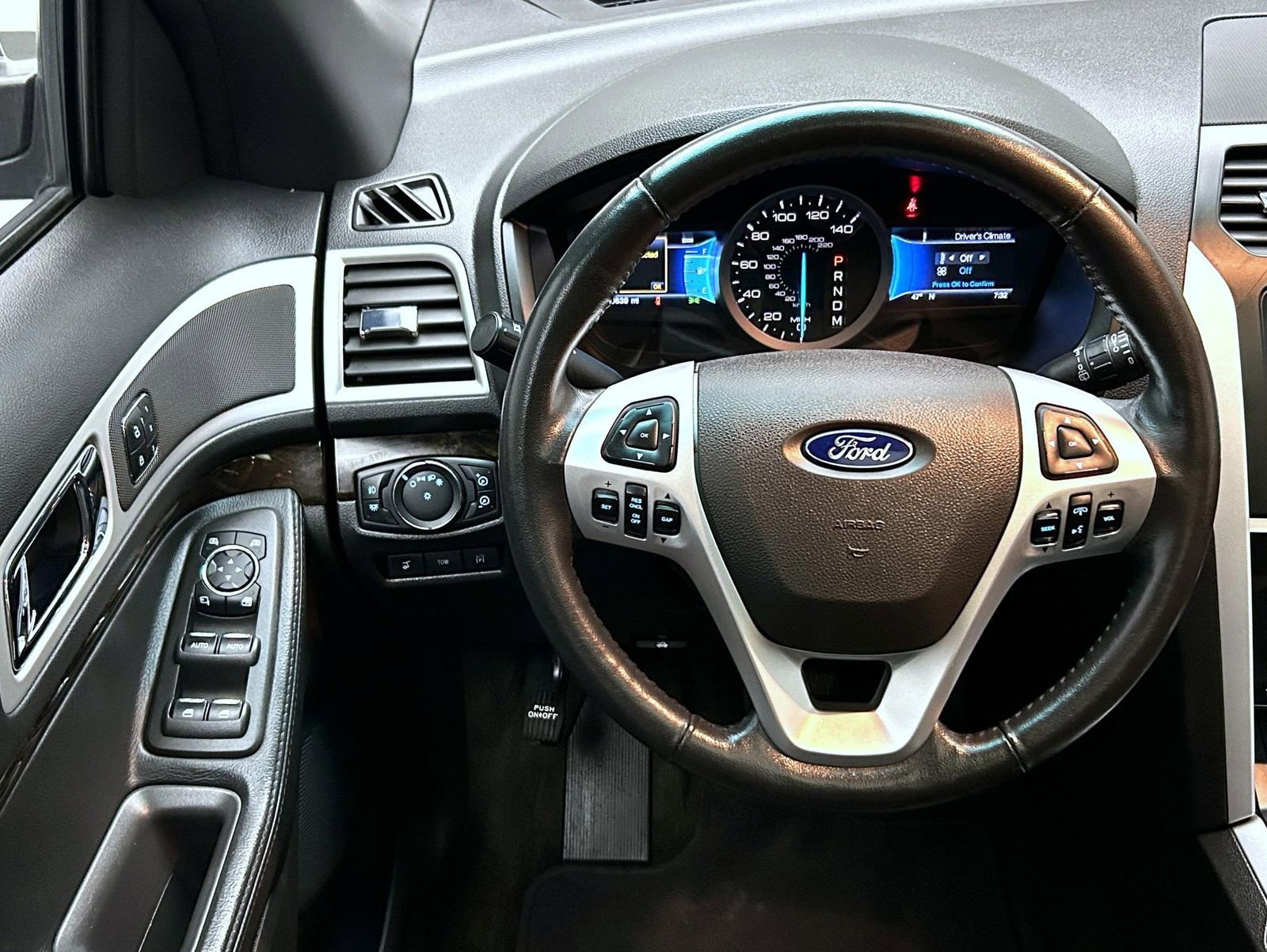 Used 2013 Ford Explorer Limited image 12