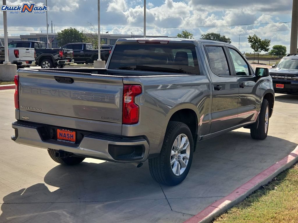 Certified 2025 Chevrolet Silverado 1500 Custom RWD image 4