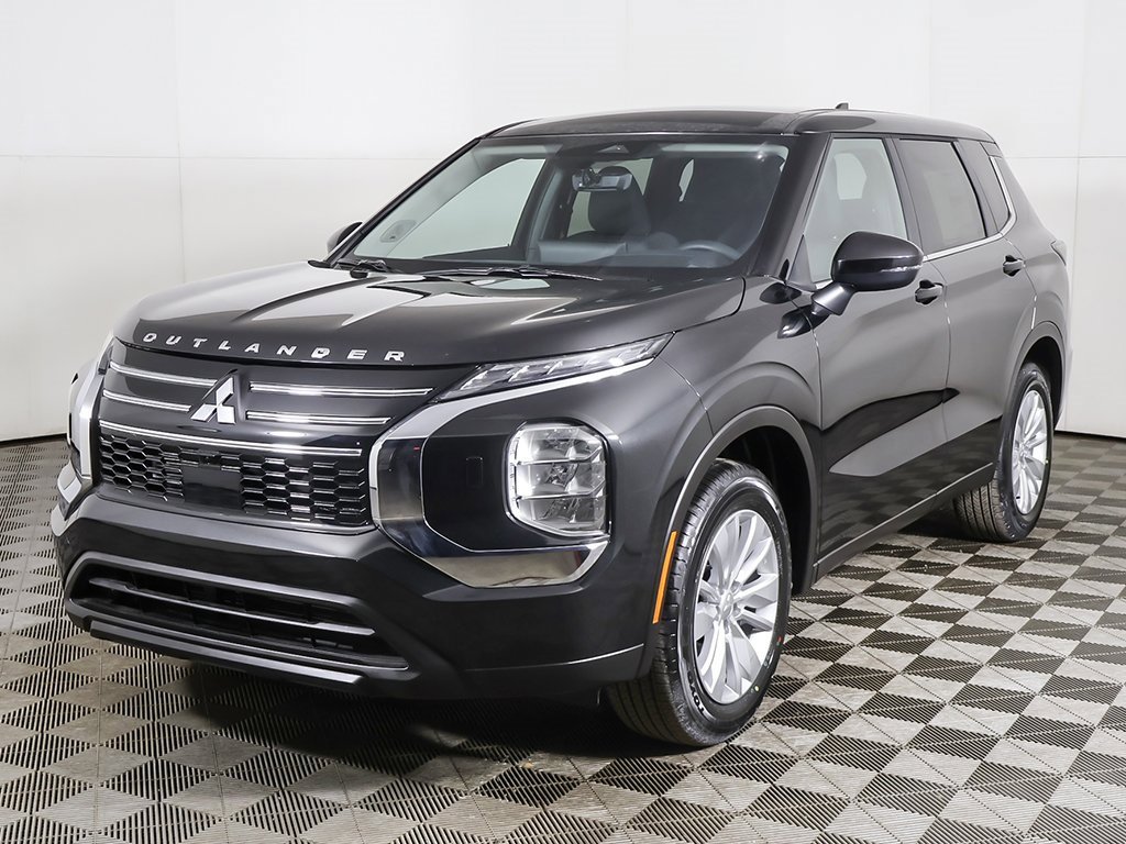 New 2026 Mitsubishi Outlander ES image 9