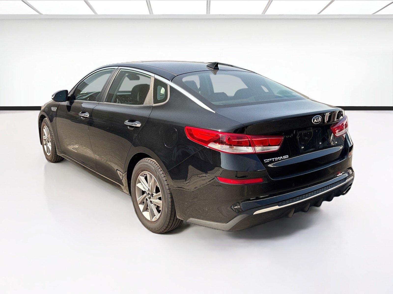 Used 2020 Kia Optima LX FWD image 6