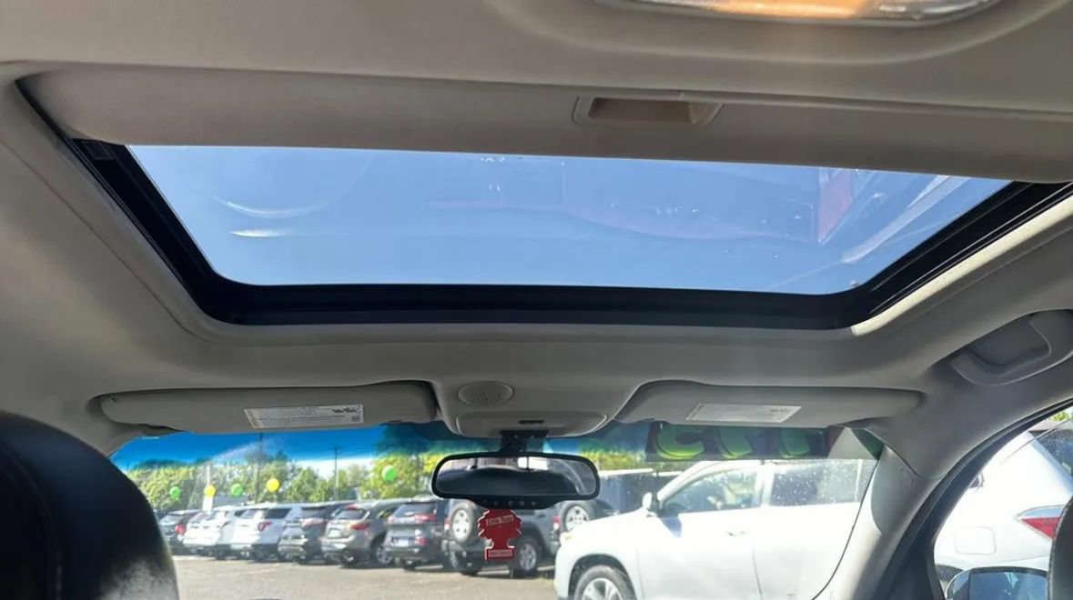 Used 2009 Chevrolet Impala LTZ image 13