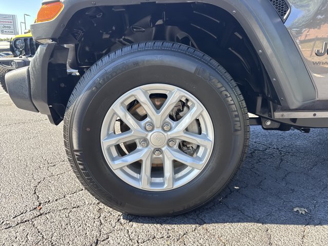Used 2023 Jeep Wrangler Sport AWD/4WD image 13