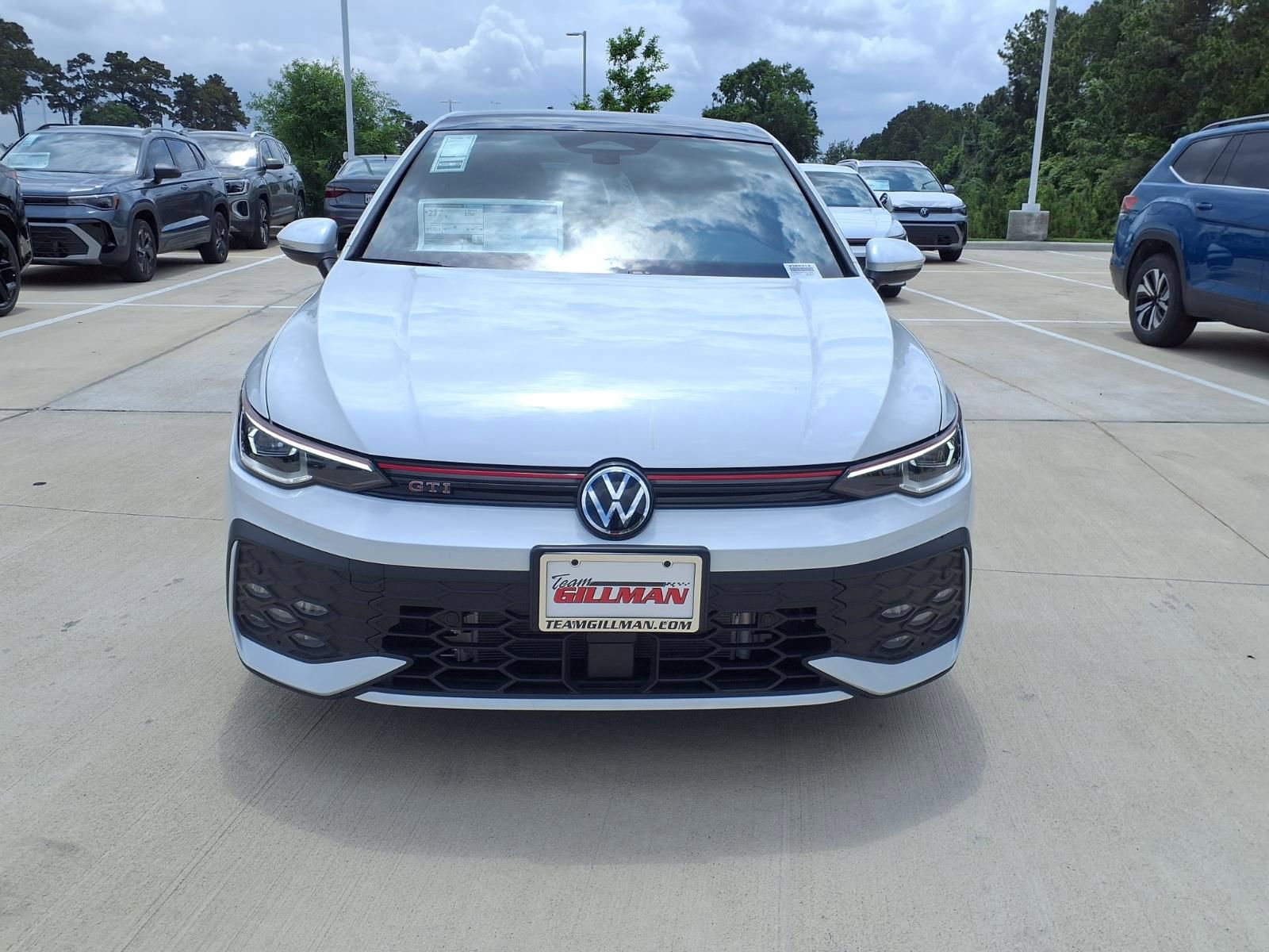 New 2026 Volkswagen GTI SE image 2