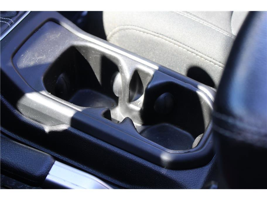 Used 2018 Jeep Wrangler Unlimited Sahara w/ Uconnect 4C Nav & Sound Group image 33