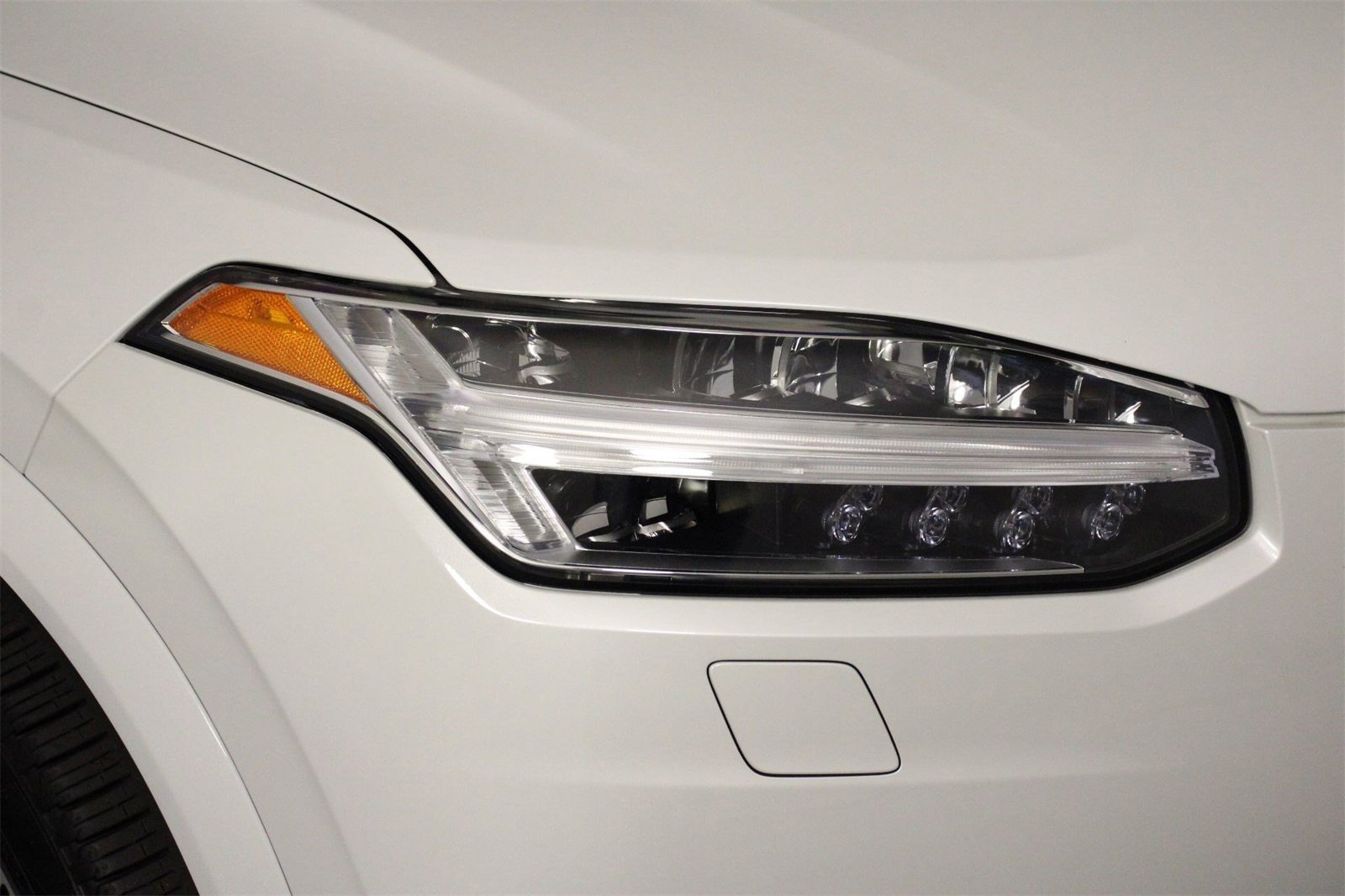 Certified 2024 Volvo XC90 T8 Plus w/ Protection Package Premier image 26