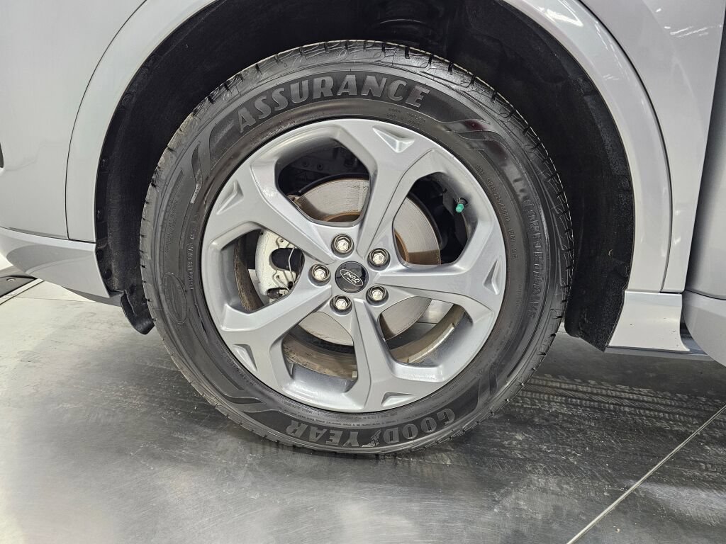 Used 2023 Ford Escape ST-Line Select AWD/4WD image 10