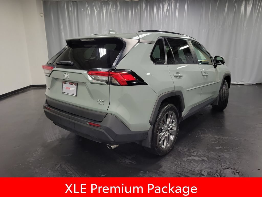 Used 2022 Toyota RAV4 XLE Premium AWD/4WD image 8