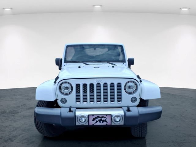 Used 2018 Jeep Wrangler Unlimited Sahara w/ Connectivity Group AWD/4WD image 4