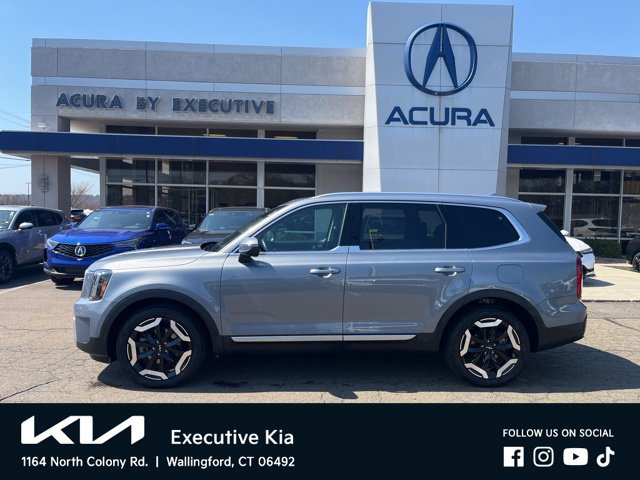 Used 2025 Kia Telluride S