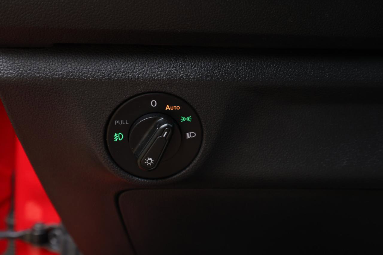 Used 2020 Volkswagen Jetta R-Line w/ R-Line Cold Weather Package image 28