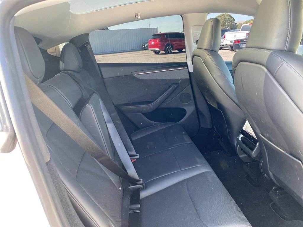 Used 2026 Tesla Model Y 2WD image 8