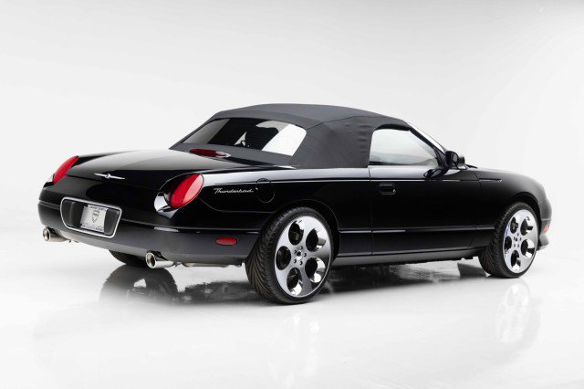 Used 2002 Ford Thunderbird Deluxe image 27