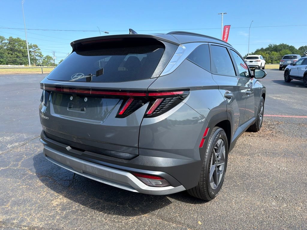 Used 2025 Hyundai Tucson SEL FWD image 6